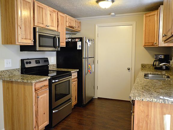3rd image of 4541 S Woodcreek St