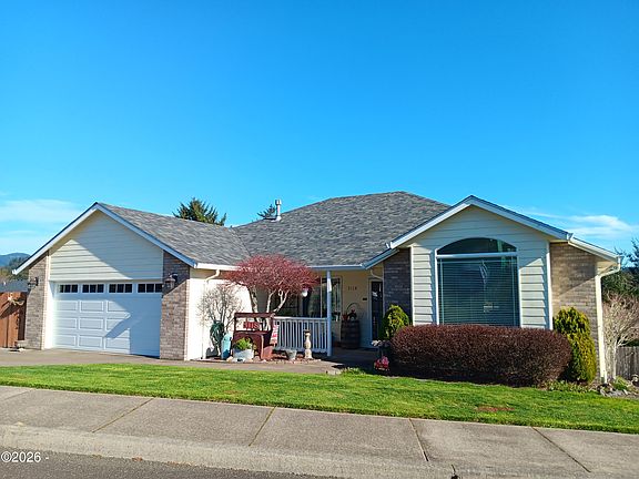 3rd image of 5118 NE Voyage Ave