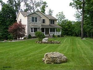 1st image of 567 Oakwood Dr