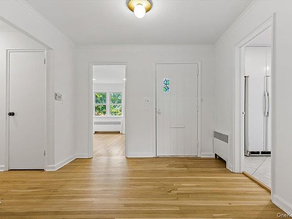 2nd image of 23 Lakeview Road