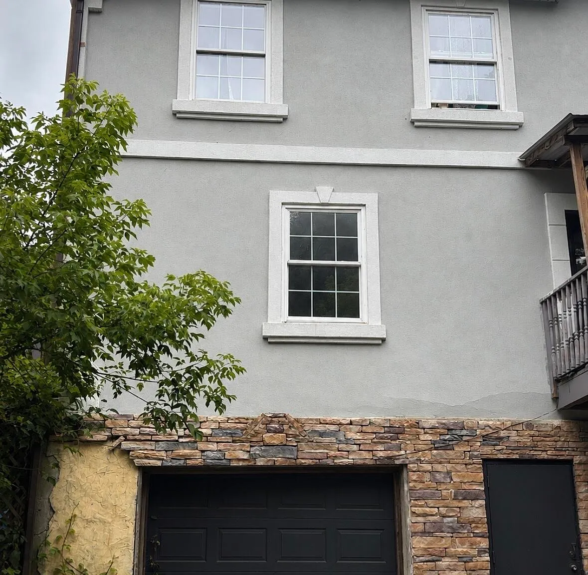 3 bed, 1.0 bath, 1042 sqft, $1,850 — Photo 1