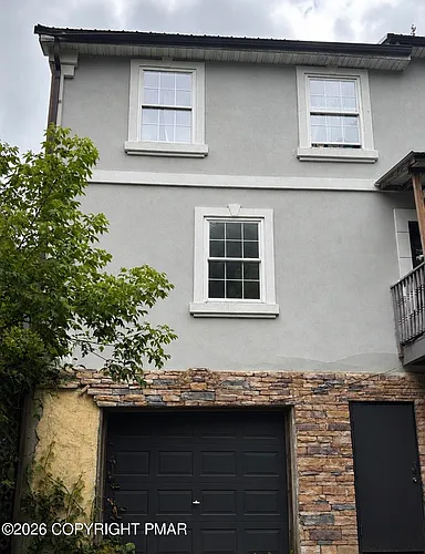 67 Main St #201 Photo 1