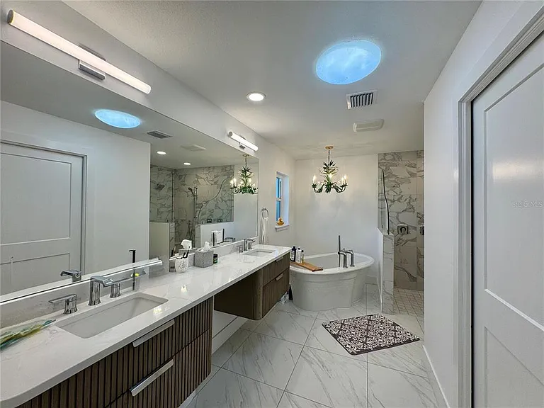 7372 Melaleuca Way — Photo 16