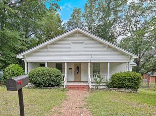 413 E Donaldson Ave, Raeford, NC 28376