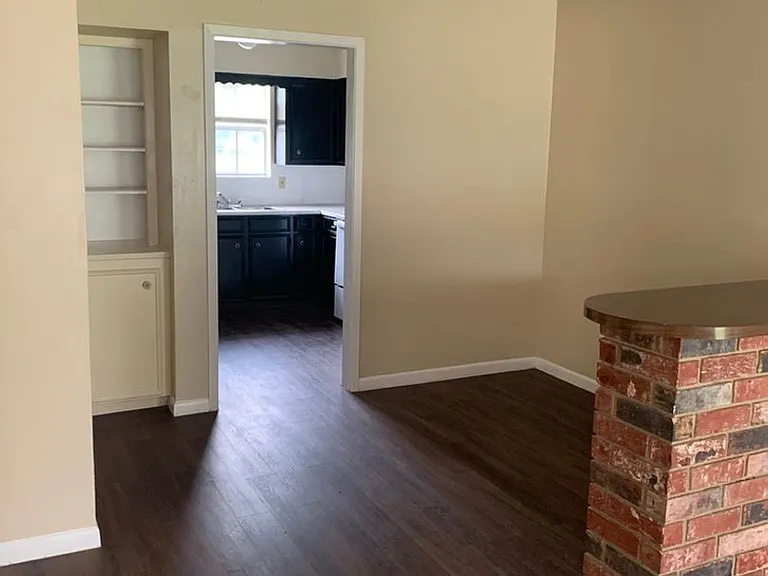 Lamplighter Apartments — Photo 3