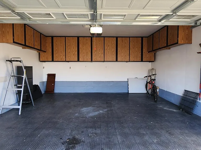 406 Endberg Dr — Photo 10