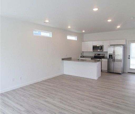 5th image of 1051 Kentucky Ave