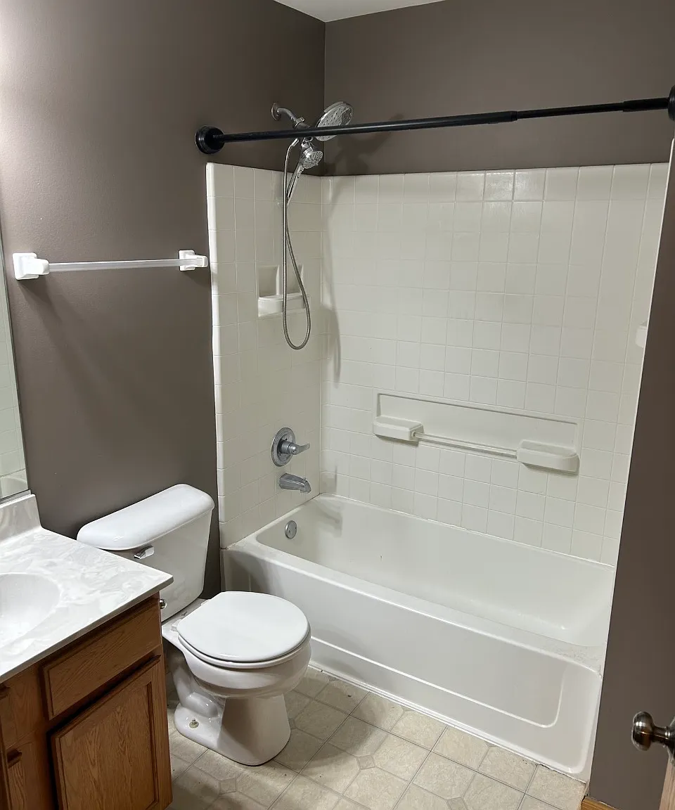 3 bed, 2.5 bath, 1400 sqft, $2,200 — Photo 1