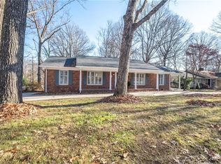 2201 Hathaway Dr, Greensboro, NC 27408