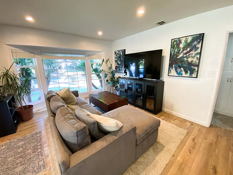 5023 Faust Ave — Photo 3