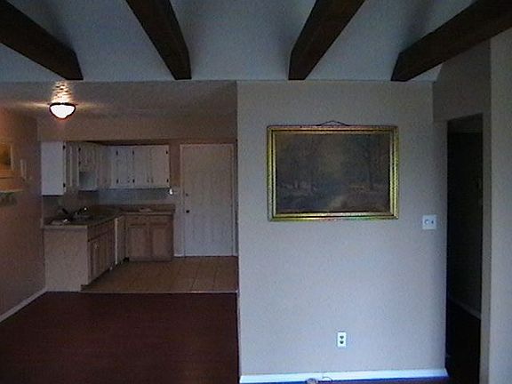 looking threw from foryer to kitchen threw dinning