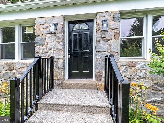 5th image of 219 Stoney Run Rd
