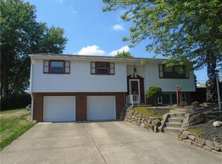 1803 Overlook Dr, Ambridge, PA 15003