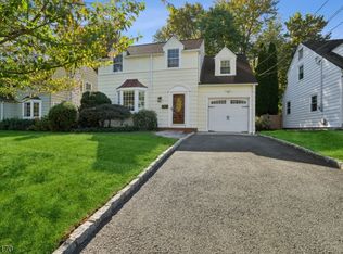12 Meadowbrook Rd, Short Hills, NJ 07078