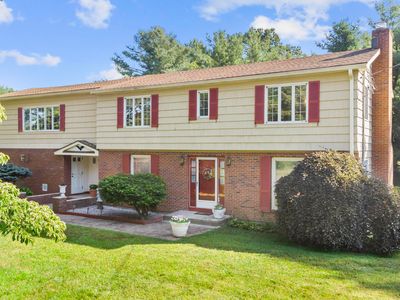 42 Captains Walk, Trumbull, CT, 06611