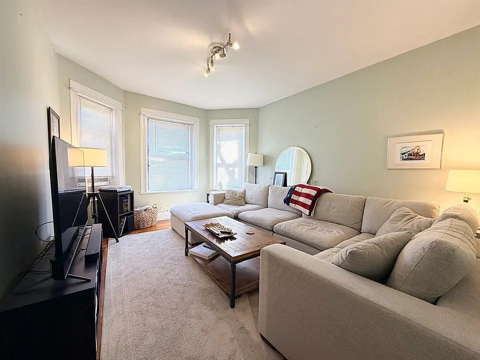 316 Summit Ave #5