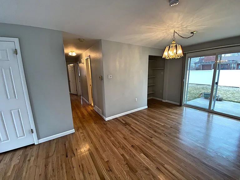 10640 W 62nd Pl — Photo 6