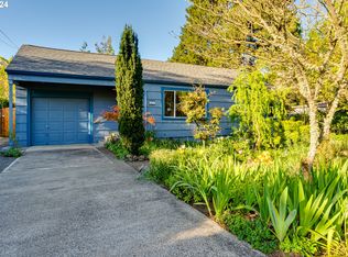 1015 W Hilliard Ln, Eugene, OR 97404