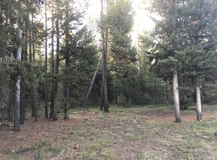 621 W Sylvan Cir, West Yellowstone, MT 59758