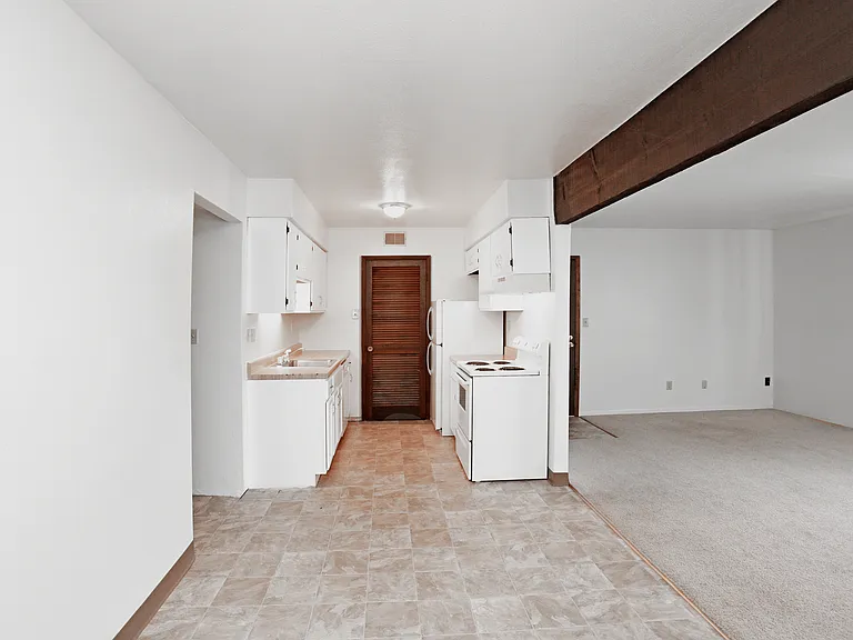 Shiloh Commons Holdings — Photo 11