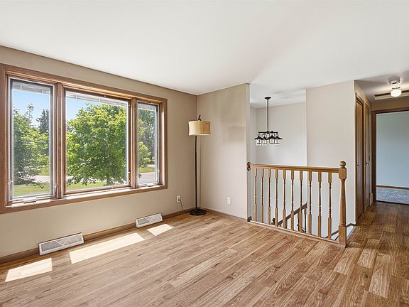 5th image of N8078 Liberty Cir