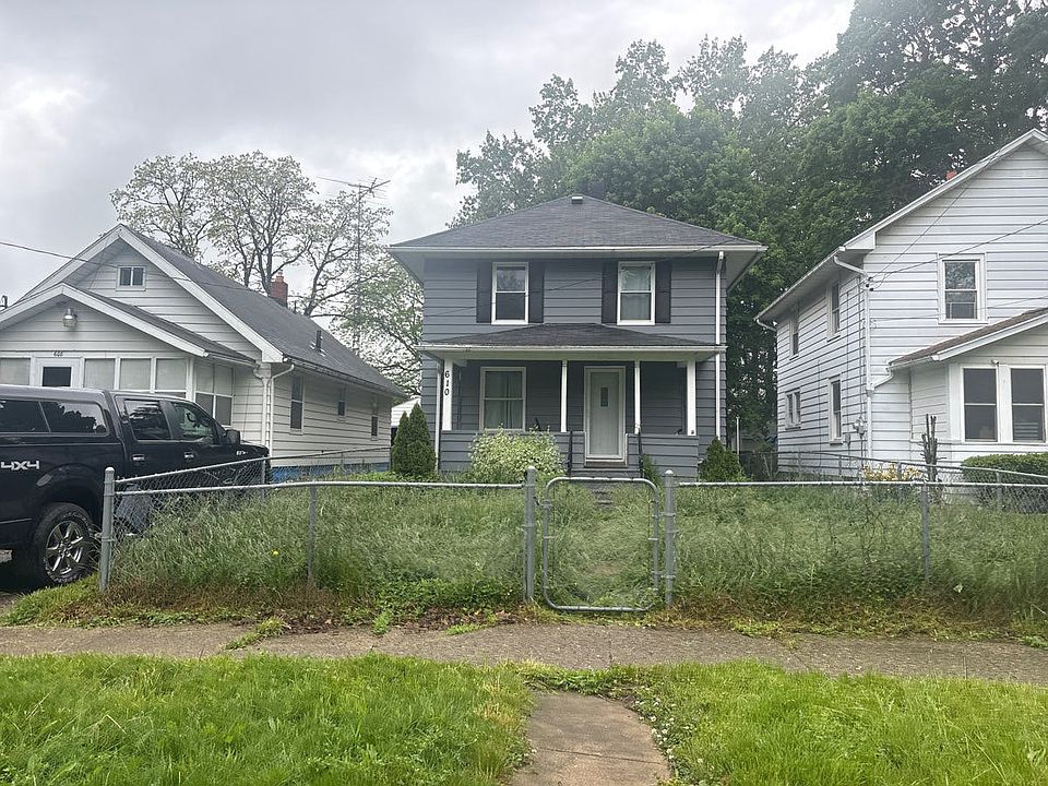 1st image of 610 N State St
