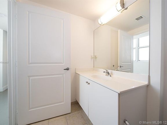 4th image of 111 E Flagler St #S1
