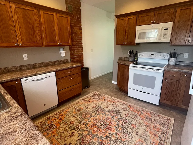 920 Center Pl #922 — Photo 17