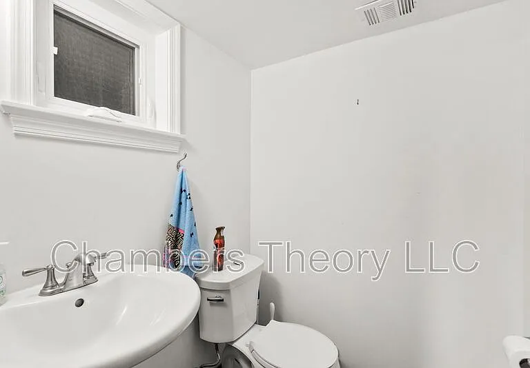 3532 Warder St NW — Photo 39