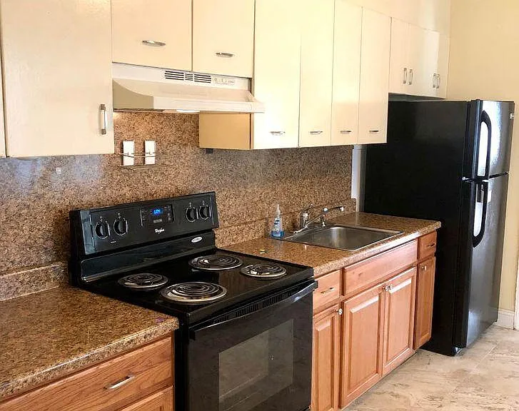 260 Folk St #1 — Photo 2