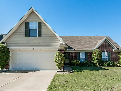 8181 Martin Dr Photo 1