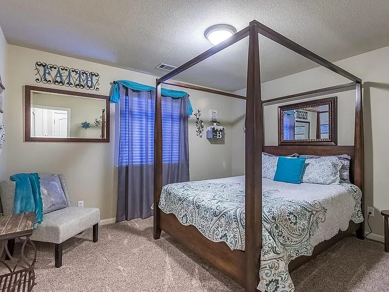 825 Jefferson Ct — Photo 6