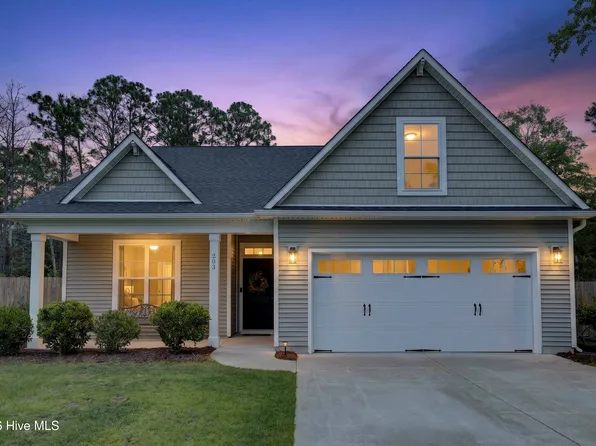 203 E Frampton Court, Hampstead, NC 28443