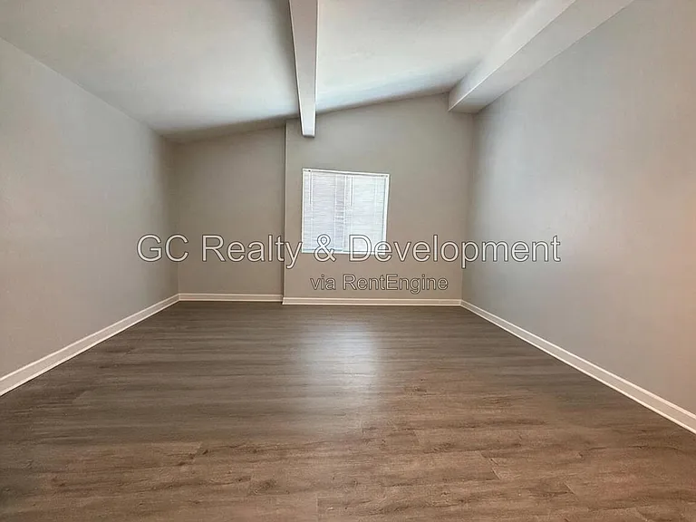 17 N Hillside Ave #6 — Photo 3