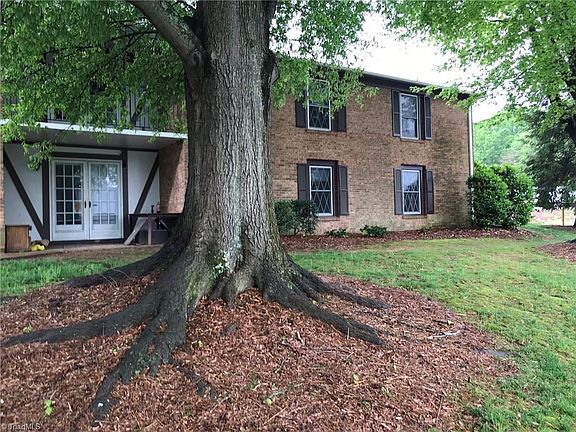 3rd image of 4610 Lawndale Dr