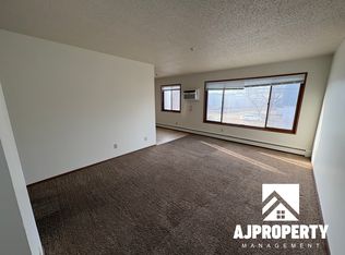 500 E 14th St #8, Sioux Falls, SD 57104