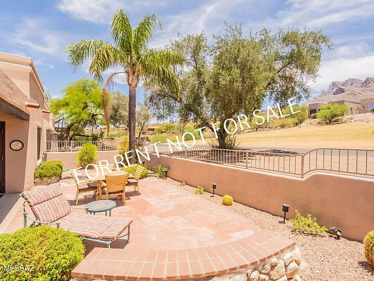 9876 N Ridge Shadow Pl — Photo 44