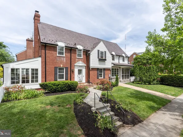4447 Ellicott St NW, Washington, DC 20016