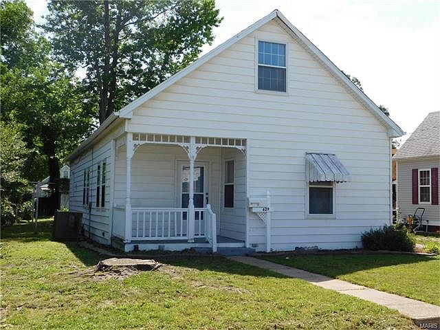 1st image of 629 Park St
