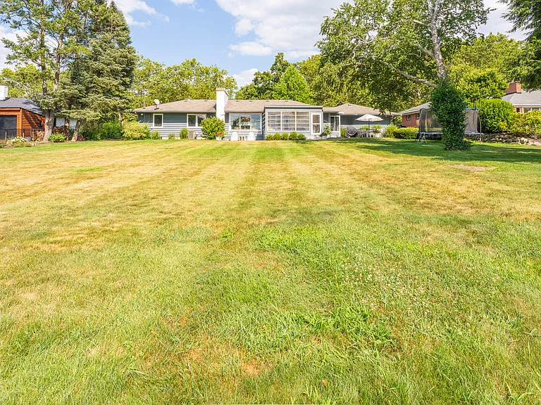1949 Meadowfield Dr NE — Photo 46