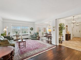 10 Crestmont Road, 1A #1A, Montclair Twp., NJ 07042