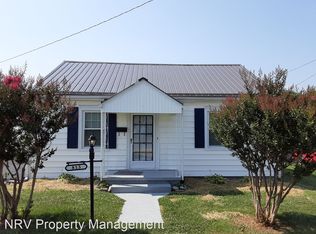 813 9th St, Radford, VA 24141
