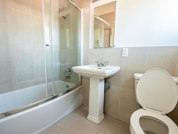 4th image of 1263 S Dunsmuir Ave #2jkbw1p7t