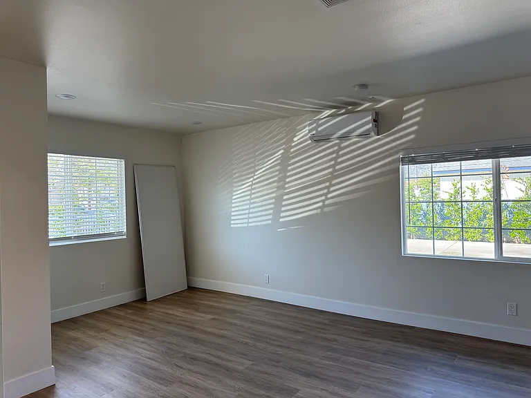 15074 Rosales St #15076 — Photo 3