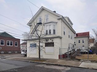 27 Candace St, Providence, RI 02908