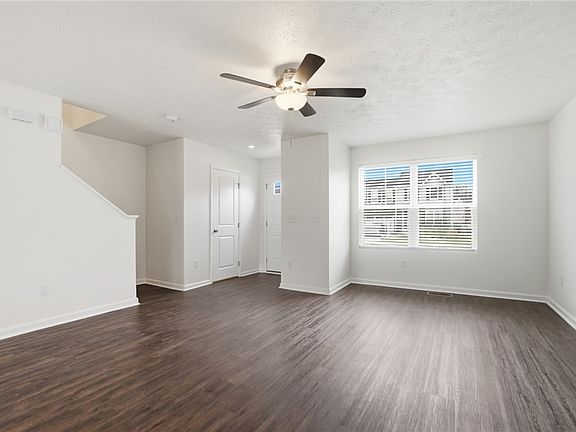 5th image of 5670 Julia Kate Dr