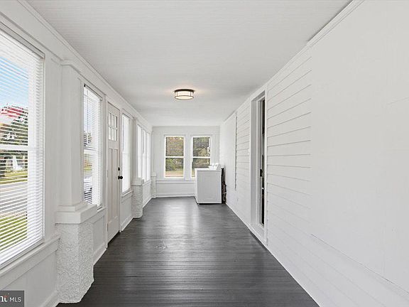 4th image of 522 Denton Rd