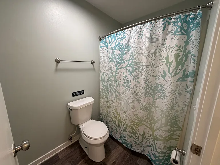 237 Georgia St — Photo 12