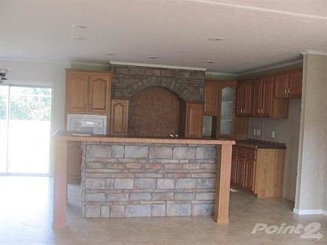 4th image of 21 Evergreens Ln