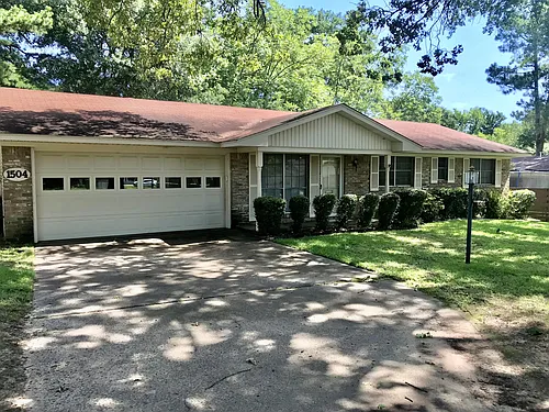 1504 Colorado St Photo 1